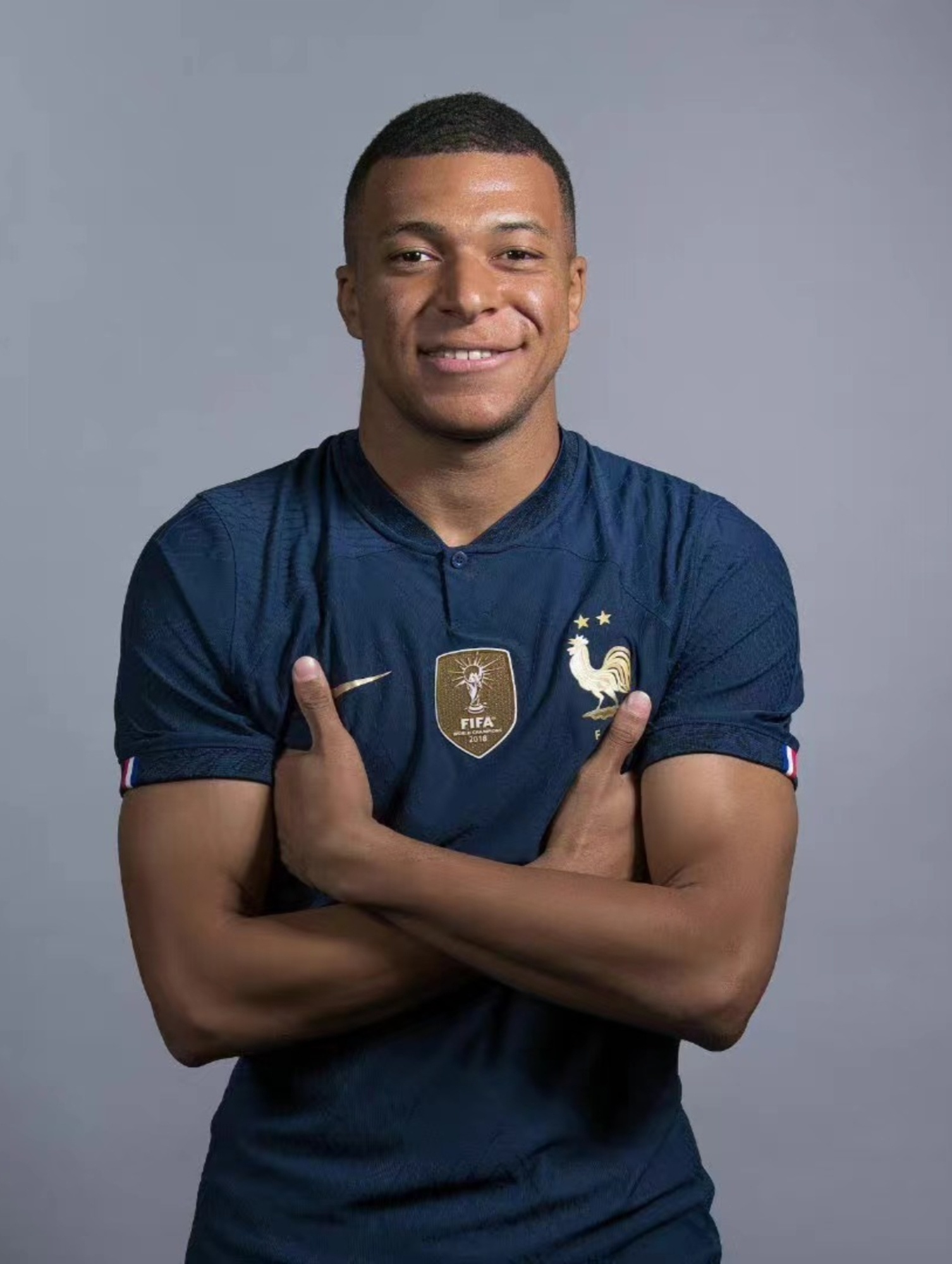 都灵主帅：我很尊重斯帕莱蒂，我们必须带着创造历史的信念比赛（都灵主帅：敬佩斯帕莱蒂，我们必须怀着改写历史的信念去比赛）