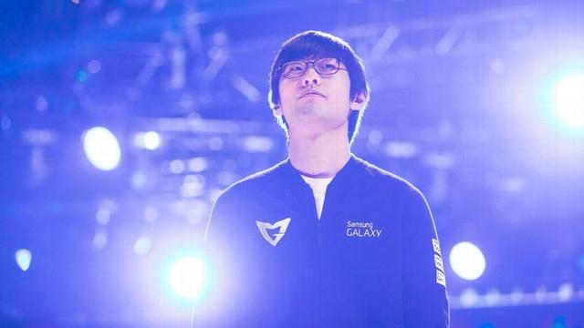 Gambit BO1翻车 V4电竞节首日赛果总结