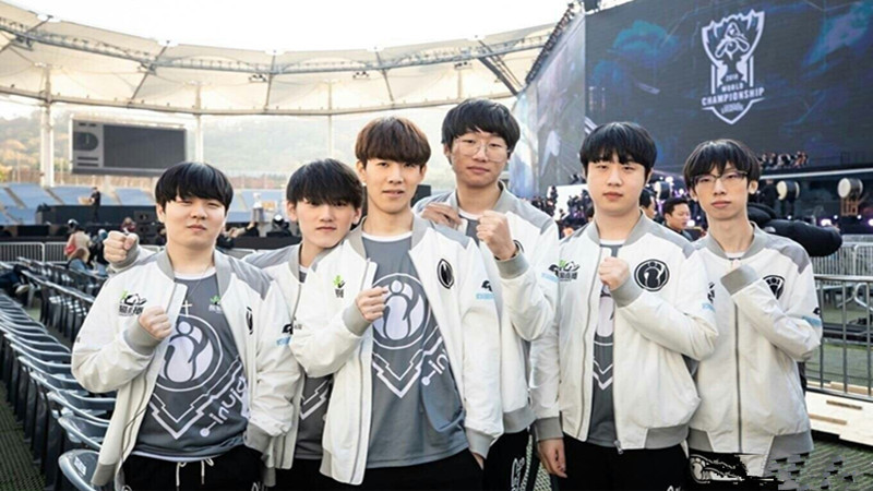 【前瞻】2021KPL春季赛季前赛 RNG.M vs eStar，猫神大战老东家