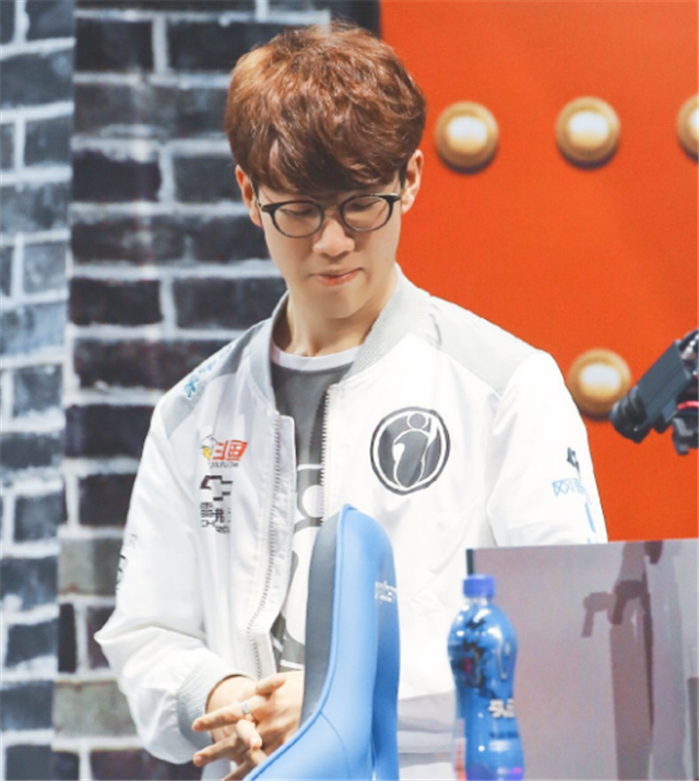 AniMajor淘汰赛首日战罢，LGD、T1、QC、Aster确保TI直邀资格