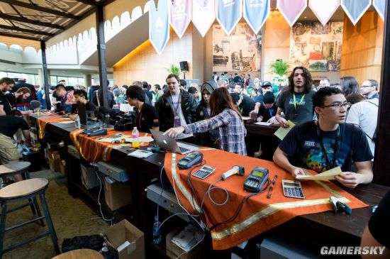 CSGO比分：ESL One科隆，Fnatic差点翻车，仍2：1战胜Heretics