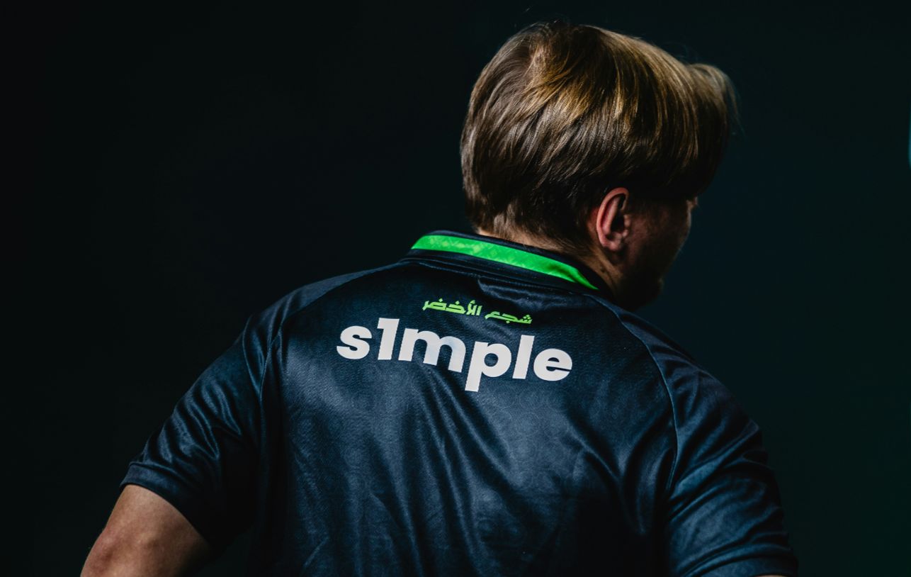 英雄联盟LPL夏季季后赛即将开打，V5能否创造小说般奇迹？