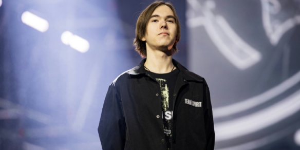 Perfecto(RUS) 以教练的账号进行比赛，作为 Virtus.pro 在 IEM 成都输给了 Vitality