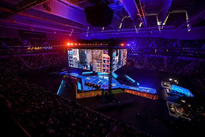 LPL夏季赛W3D5：D组大乱斗！WBG面临晋级登峰组关键之战